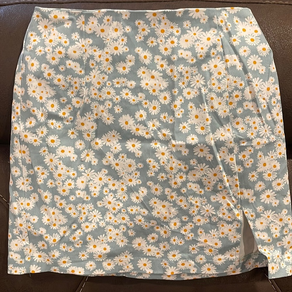 Wild fable daisy skirt